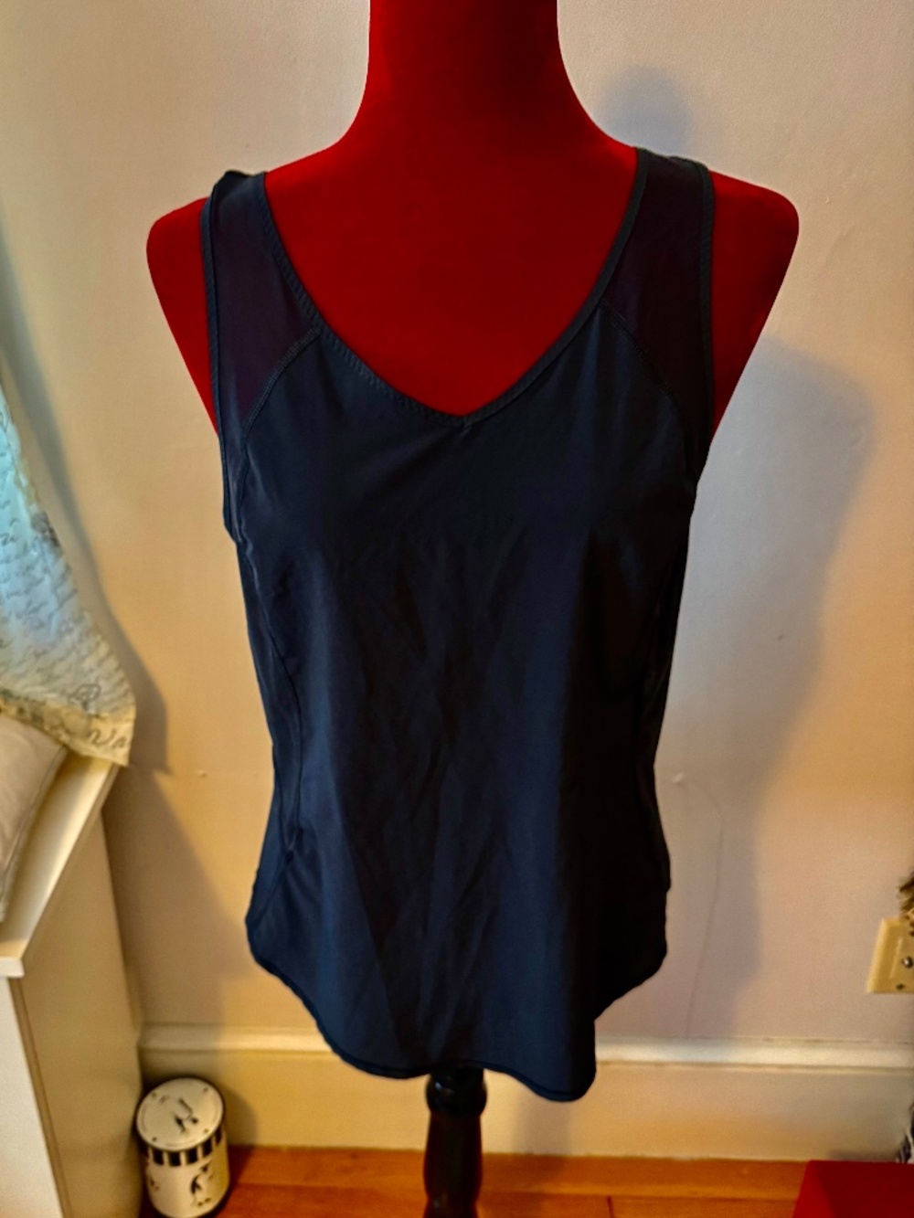 Lululemon Wms Black Tank Top size Med